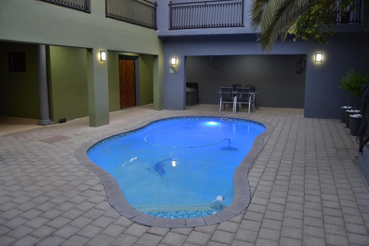 African Sands Guesthouse Load Shedding Free Блумфонтейн Екстер'єр фото