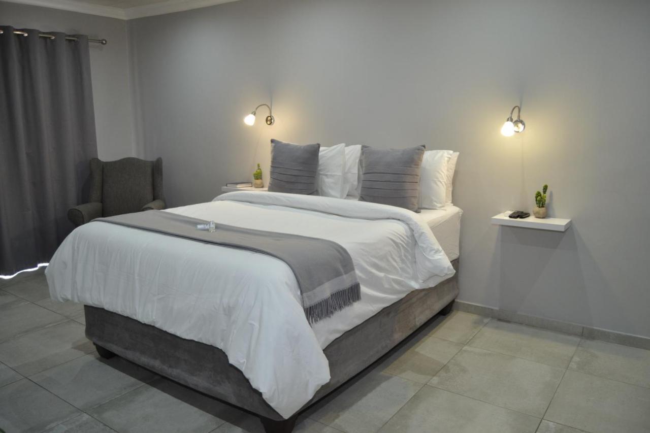 African Sands Guesthouse Load Shedding Free Блумфонтейн Екстер'єр фото